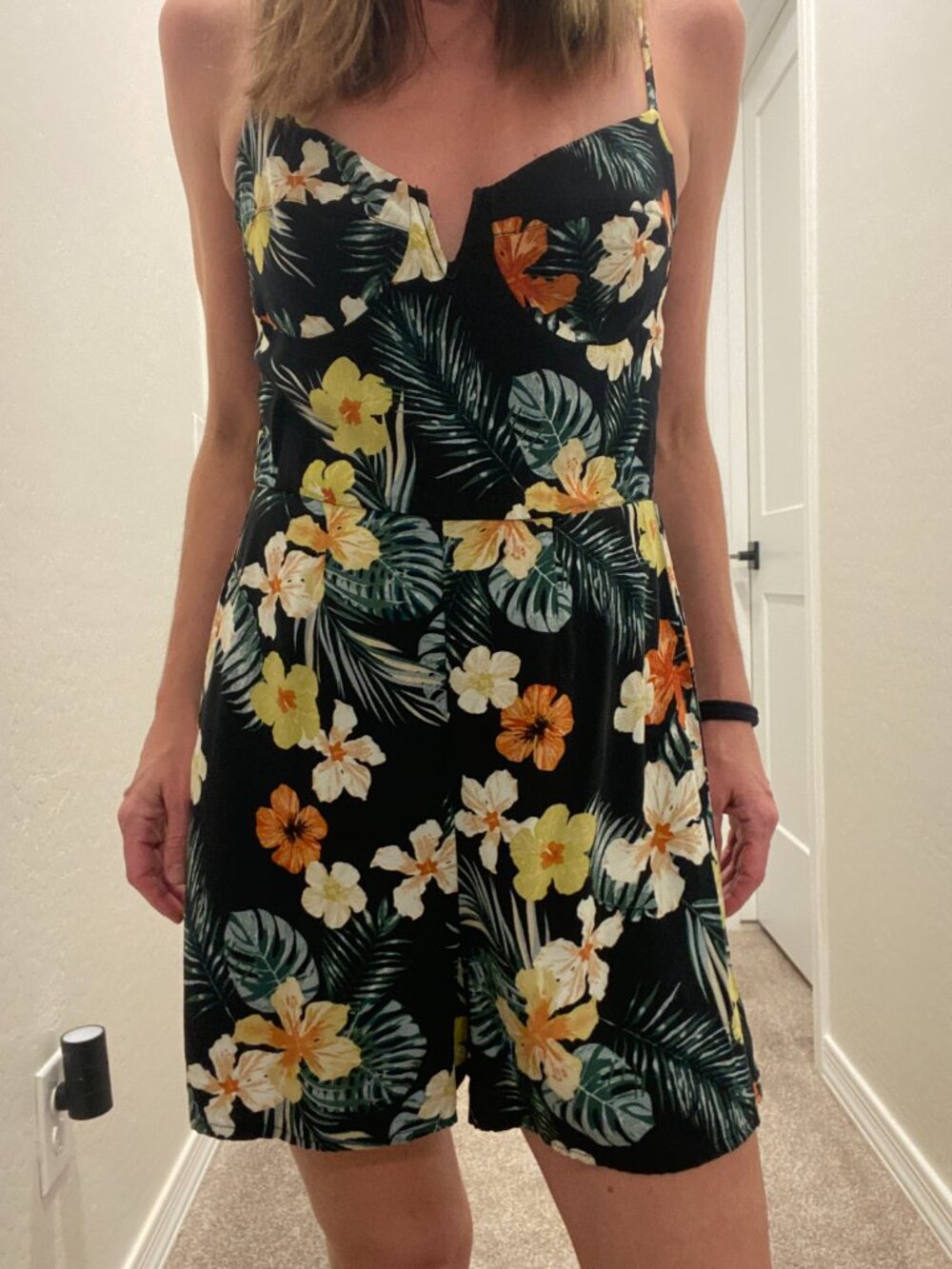 Wild Fable Tropical Floral Romper Black Smocked Bust Adjustable Straps Small - Picture 2 of 9